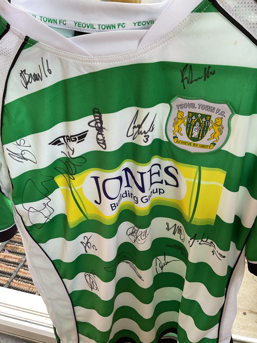 Yeovil Town Home Shirt. Size Large.