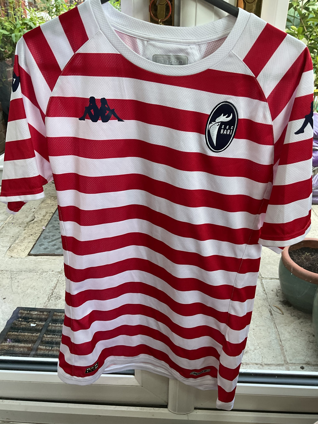 Italy. Bari Warm Up Shirt 2023/24. Size Medium.
