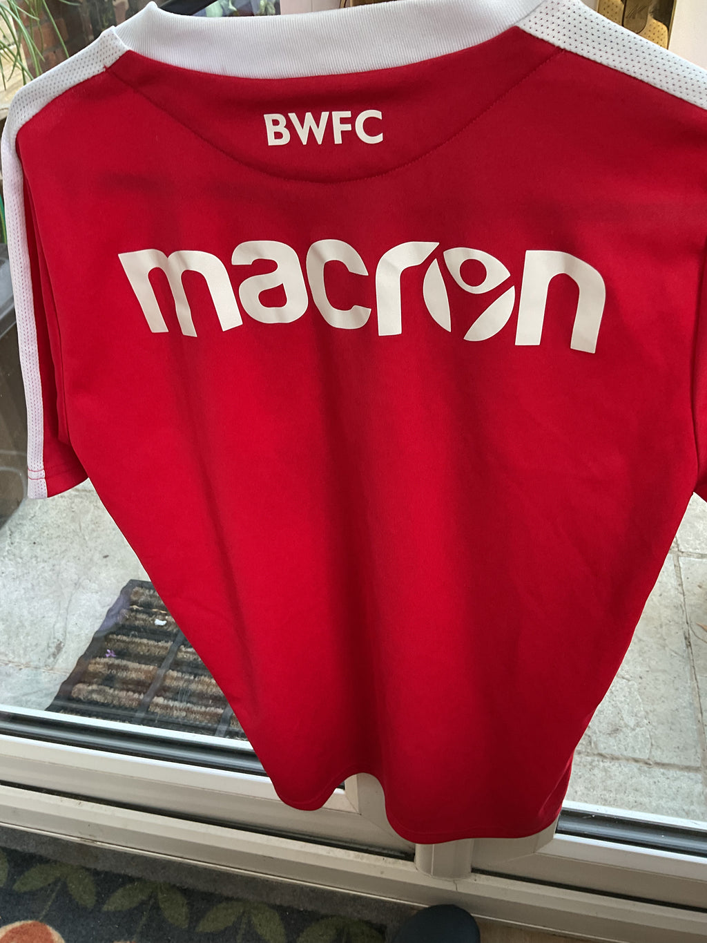 Bolton Wanderers 2018/19 Away Shirt. Size Small.
