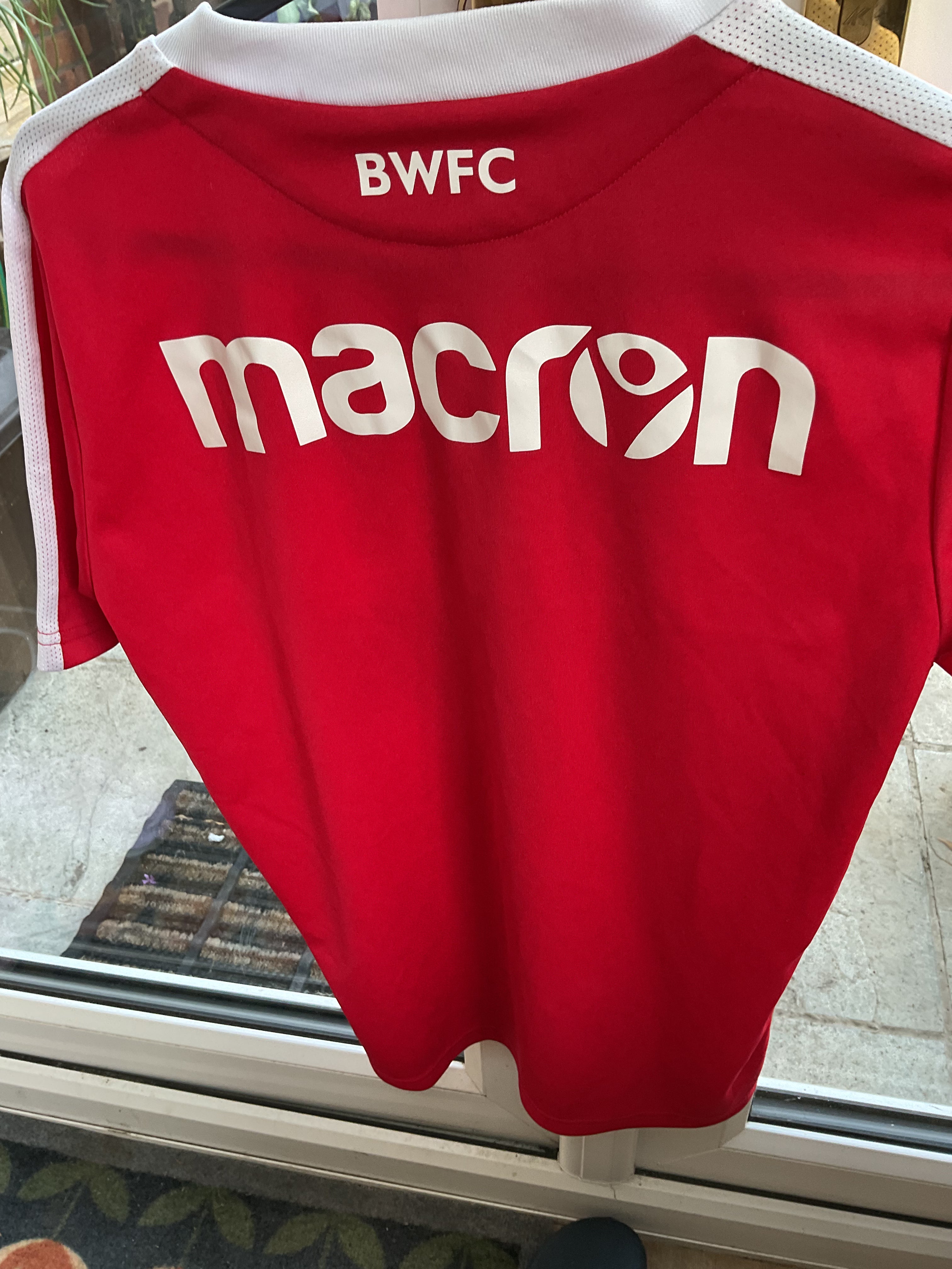 Bolton Wanderers 2018/19 Away Shirt. Size Small.