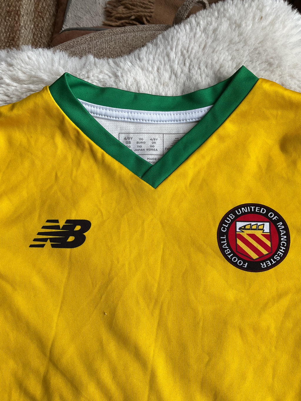 FC United of Manchester 21/22 3rd Shirt. Size Kids 4-5 Years.