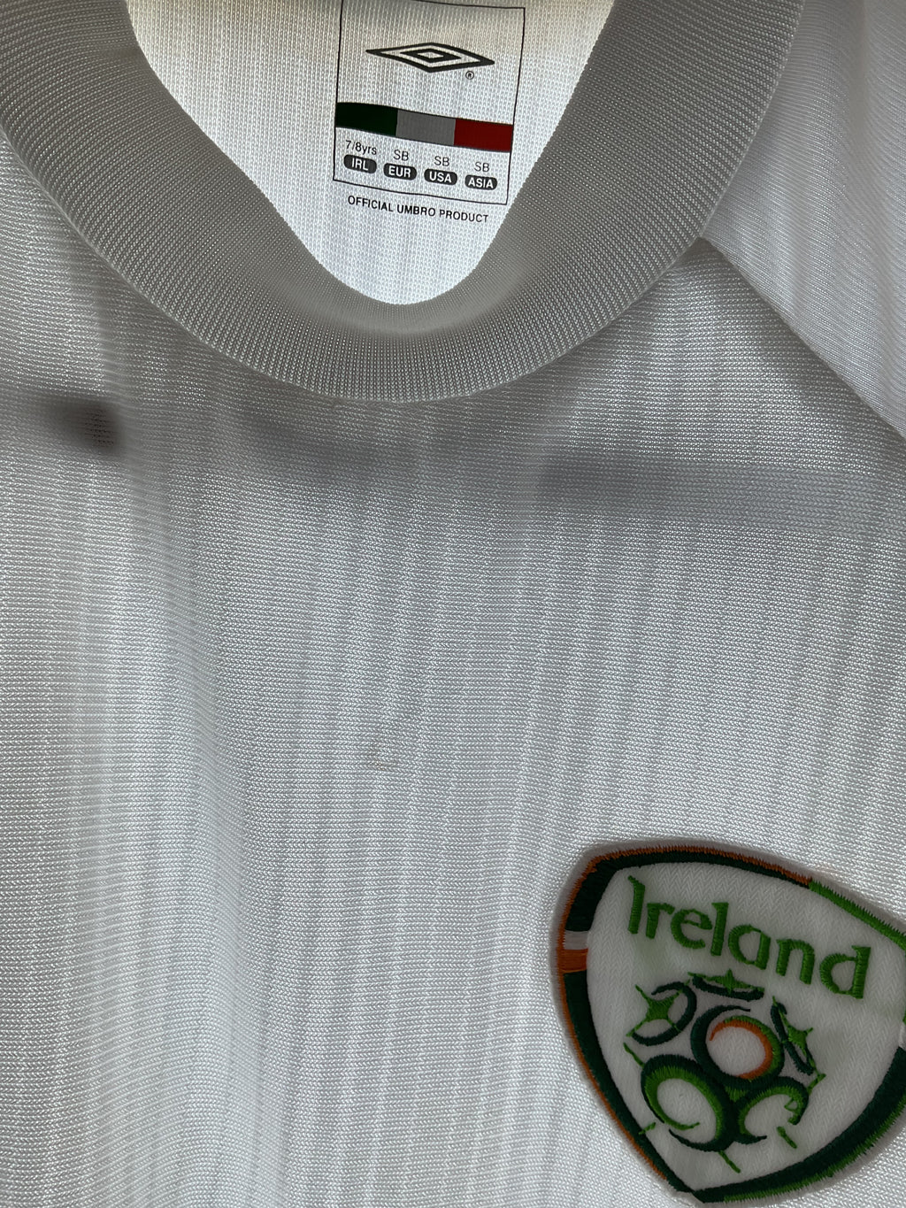 Ireland Training Shirt. Kids age 8.
